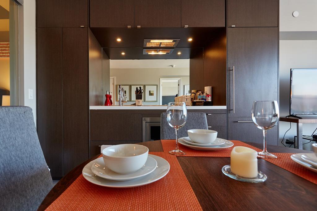 Atlas Suites - Yorkville Furnished Apartments 토론토 객실 사진